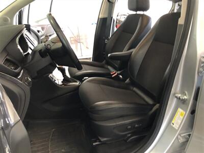 2022 Buick Encore Preferred   - Photo 15 - Saint Louis, MI 48880-9800