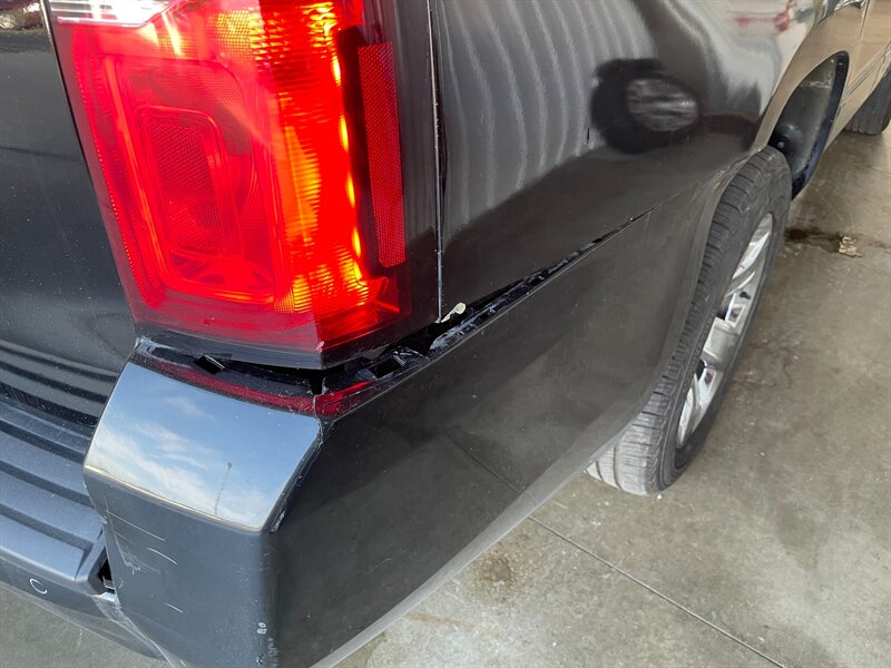 2015 Chevrolet Suburban LTZ - Photo 28 - Saint Louis, MI 48880-9800
