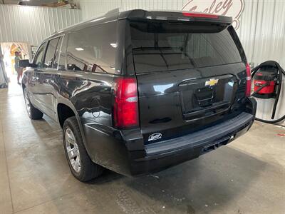 2015 Chevrolet Suburban LTZ - Photo 3 - Saint Louis, MI 48880-9800