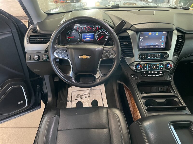 2015 Chevrolet Suburban LTZ - Photo 8 - Saint Louis, MI 48880-9800