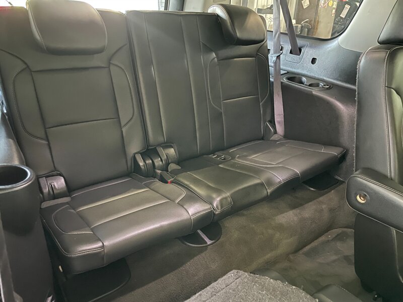2015 Chevrolet Suburban LTZ - Photo 21 - Saint Louis, MI 48880-9800