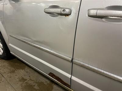 2010 Chrysler Town and Country Touring Plus   - Photo 24 - Saint Louis, MI 48880-9800