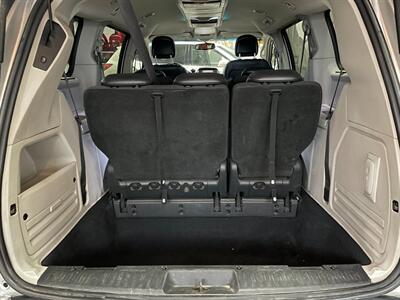 2010 Chrysler Town and Country Touring Plus   - Photo 25 - Saint Louis, MI 48880-9800