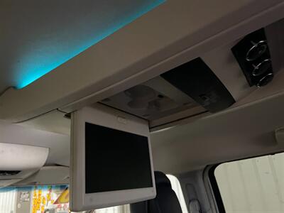 2010 Chrysler Town and Country Touring Plus   - Photo 14 - Saint Louis, MI 48880-9800