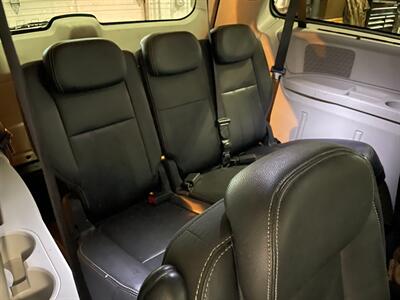 2010 Chrysler Town and Country Touring Plus   - Photo 20 - Saint Louis, MI 48880-9800