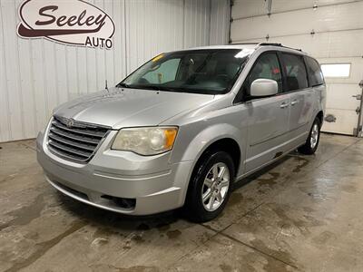 2010 Chrysler Town and Country Touring Plus   - Photo 2 - Saint Louis, MI 48880-9800