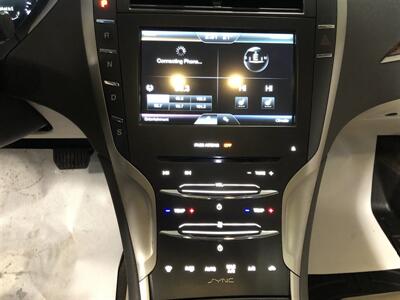 2016 Lincoln MKZ/Zephyr   - Photo 13 - Saint Louis, MI 48880-9800