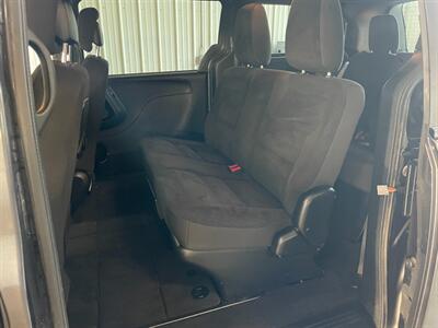 2018 Dodge Grand Caravan SE - Photo 15 - Saint Louis, MI 48880-9800