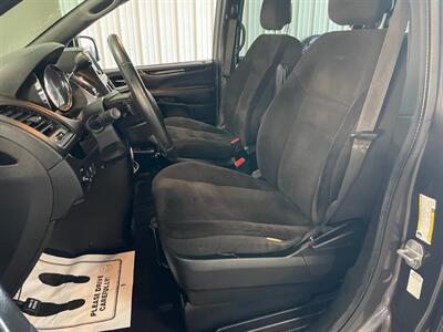 2018 Dodge Grand Caravan SE - Photo 14 - Saint Louis, MI 48880-9800