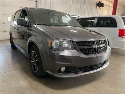 2018 Dodge Grand Caravan SE - Photo 4 - Saint Louis, MI 48880-9800