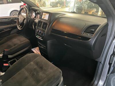 2018 Dodge Grand Caravan SE - Photo 17 - Saint Louis, MI 48880-9800