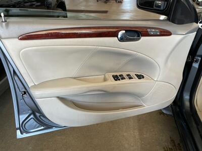 2009 Buick Lucerne CXL   - Photo 21 - Saint Louis, MI 48880-9800
