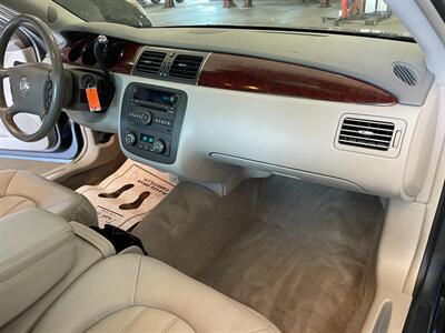 2009 Buick Lucerne CXL   - Photo 19 - Saint Louis, MI 48880-9800