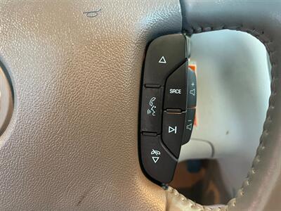 2009 Buick Lucerne CXL   - Photo 12 - Saint Louis, MI 48880-9800