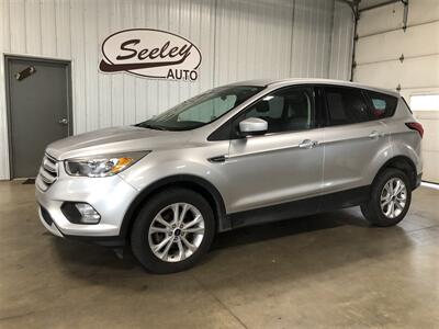 2019 Ford Escape SE   - Photo 1 - Saint Louis, MI 48880-9800