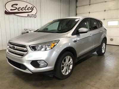 2019 Ford Escape SE   - Photo 2 - Saint Louis, MI 48880-9800