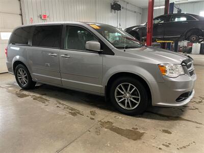 2015 Dodge Grand Caravan American Value Package   - Photo 5 - Saint Louis, MI 48880-9800