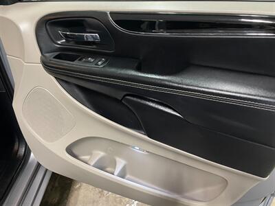 2015 Dodge Grand Caravan American Value Package   - Photo 23 - Saint Louis, MI 48880-9800