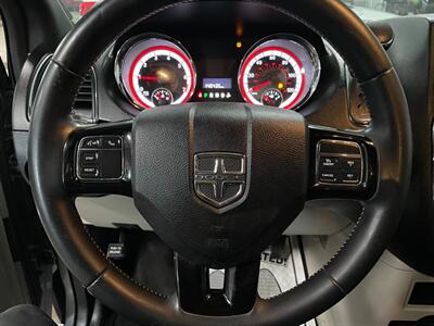 2015 Dodge Grand Caravan American Value Package   - Photo 9 - Saint Louis, MI 48880-9800