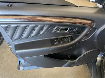 2018 Ford Taurus Limited - Photo 23 - Saint Louis, MI 48880-9800