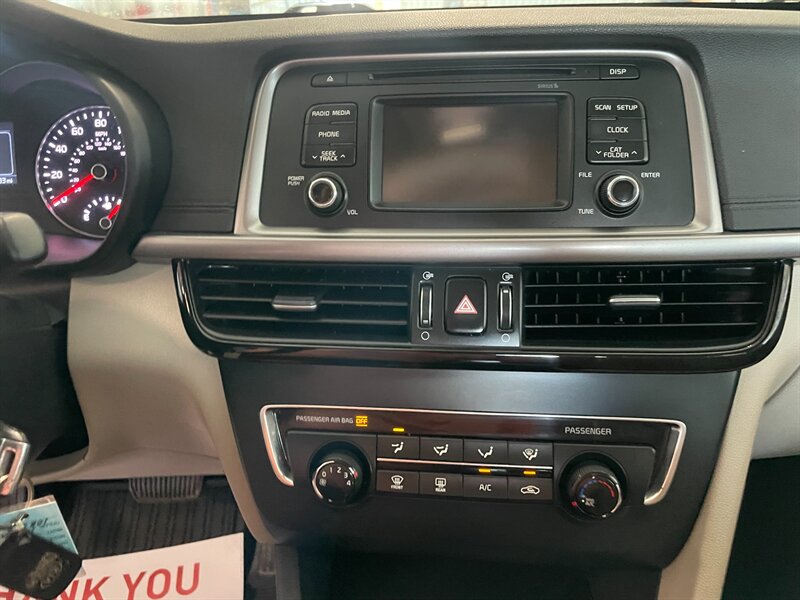 2016 Kia Optima LX - Photo 13 - Saint Louis, MI 48880-9800