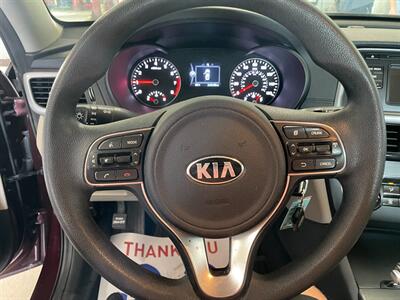 2016 Kia Optima LX - Photo 9 - Saint Louis, MI 48880-9800
