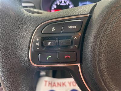 2016 Kia Optima LX - Photo 11 - Saint Louis, MI 48880-9800