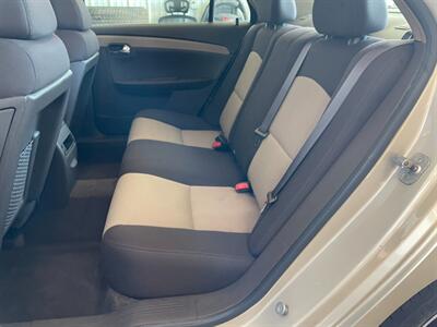 2009 Chevrolet Malibu LT - Photo 17 - Saint Louis, MI 48880-9800