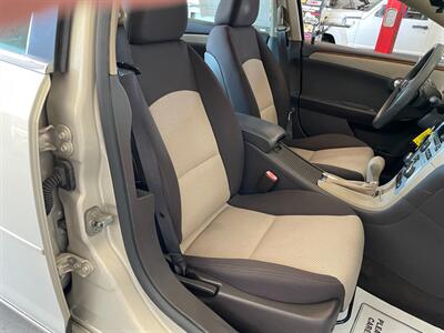 2009 Chevrolet Malibu LT - Photo 18 - Saint Louis, MI 48880-9800