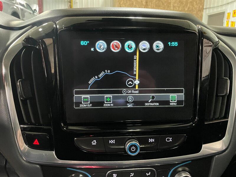 2019 Chevrolet Traverse LT Leather - Photo 14 - Saint Louis, MI 48880-9800