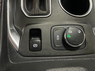 2019 Chevrolet Traverse LT Leather - Photo 12 - Saint Louis, MI 48880-9800