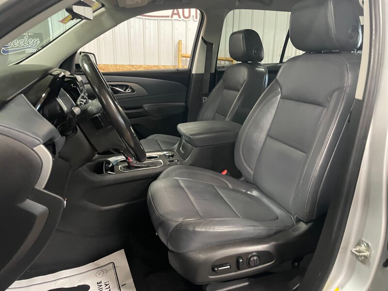 2019 Chevrolet Traverse LT Leather - Photo 16 - Saint Louis, MI 48880-9800
