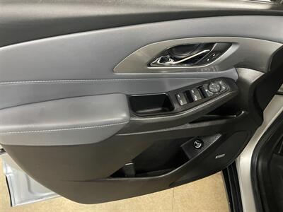 2019 Chevrolet Traverse LT Leather - Photo 24 - Saint Louis, MI 48880-9800