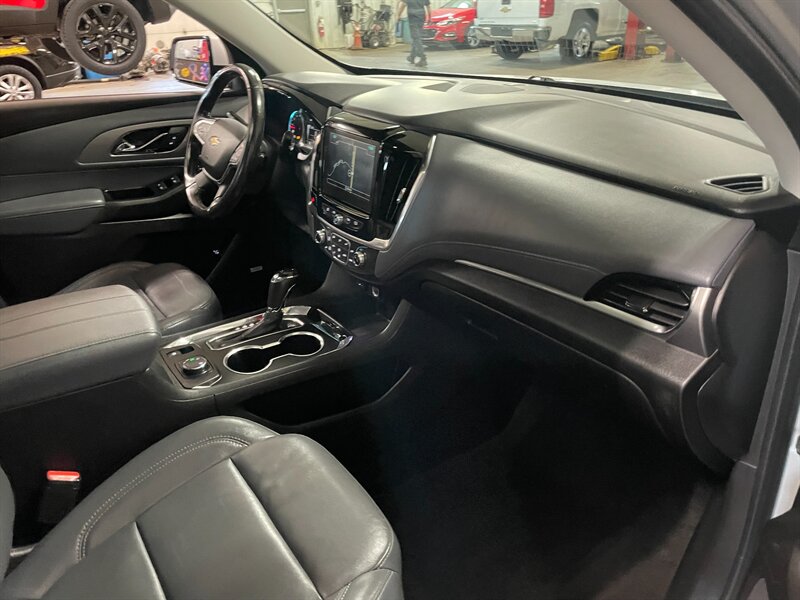 2019 Chevrolet Traverse LT Leather - Photo 23 - Saint Louis, MI 48880-9800