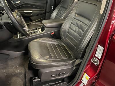 2017 Ford Escape Titanium   - Photo 14 - Saint Louis, MI 48880-9800