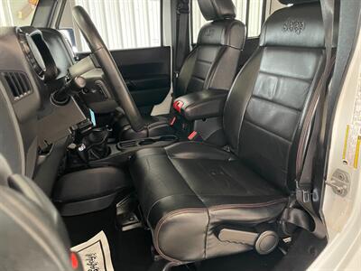 2012 Jeep Wrangler Unlimited Sahara   - Photo 13 - Saint Louis, MI 48880-9800