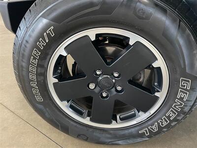 2012 Jeep Wrangler Unlimited Sahara   - Photo 18 - Saint Louis, MI 48880-9800