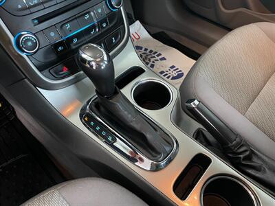 2014 Chevrolet Malibu LS   - Photo 11 - Saint Louis, MI 48880-9800