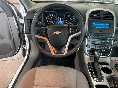 2014 Chevrolet Malibu LS   - Photo 9 - Saint Louis, MI 48880-9800