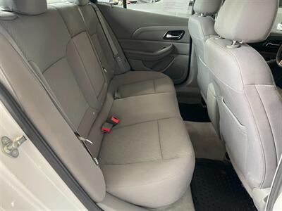 2014 Chevrolet Malibu LS   - Photo 18 - Saint Louis, MI 48880-9800