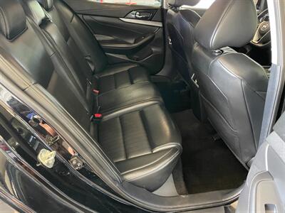 2018 Nissan Maxima 3.5 SV - Photo 18 - Saint Louis, MI 48880-9800