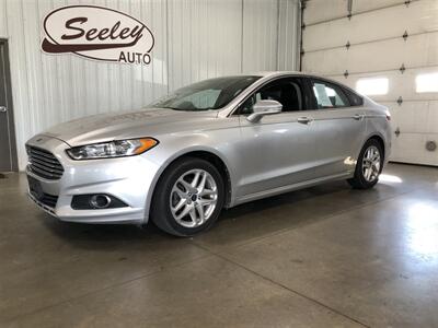 2013 Ford Fusion SE   - Photo 1 - Saint Louis, MI 48880-9800