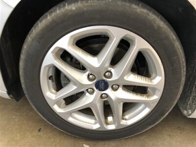 2013 Ford Fusion SE   - Photo 22 - Saint Louis, MI 48880-9800