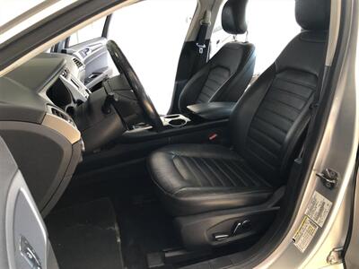 2013 Ford Fusion SE   - Photo 15 - Saint Louis, MI 48880-9800