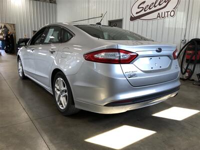 2013 Ford Fusion SE   - Photo 3 - Saint Louis, MI 48880-9800