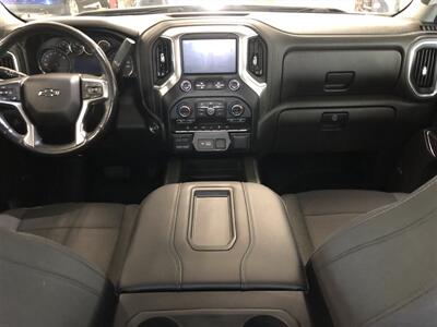 2019 Chevrolet Silverado 1500 LT Trail Boss   - Photo 9 - Saint Louis, MI 48880-9800