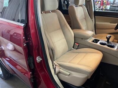 2015 Jeep Grand Cherokee Laredo   - Photo 19 - Saint Louis, MI 48880-9800