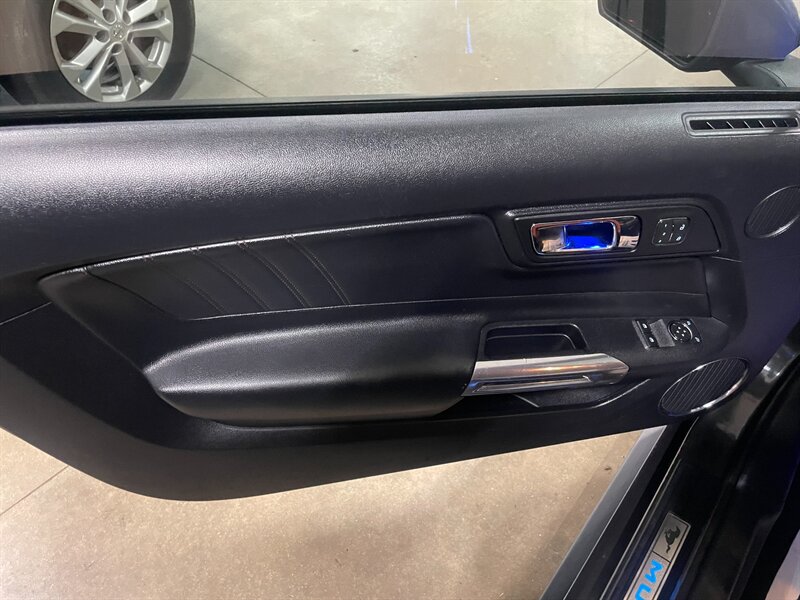 2016 Ford Mustang EcoBoost - Photo 19 - Saint Louis, MI 48880-9800