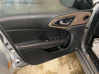 2015 Chrysler 200 C   - Photo 20 - Saint Louis, MI 48880-9800