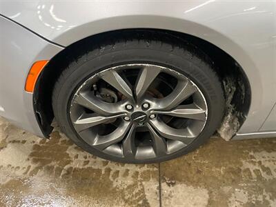2015 Chrysler 200 C   - Photo 21 - Saint Louis, MI 48880-9800